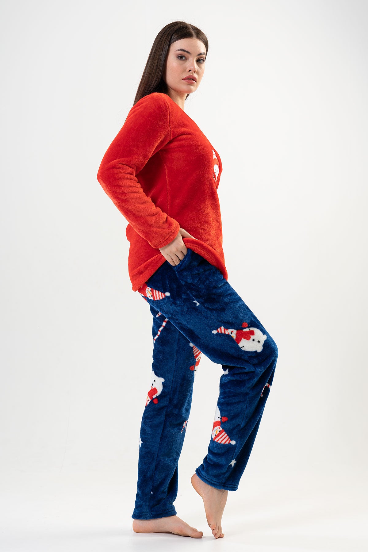 BAYAN SOFT O YAKA UZUN KOL ETEGI OVAL CEPLI PIJAMA TAKIM 202085