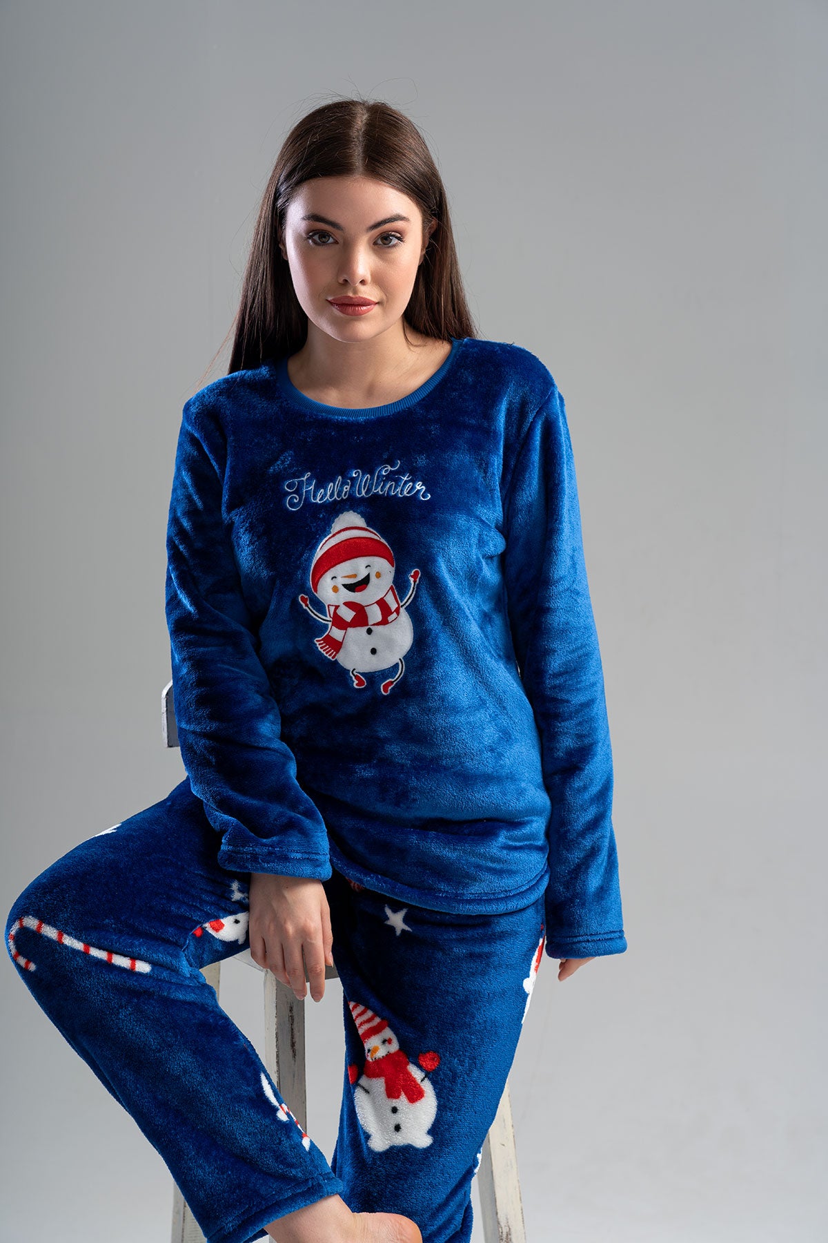 BAYAN SOFT O YAKA UZUN KOL ETEGI OVAL CEPLI PIJAMA TAKIM 202085