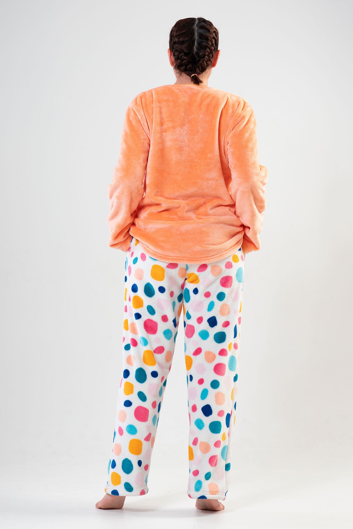 BAYAN SOFT XXL O YAKA UZUN KOL ETEGI OVAL CEPLI PIJAMA TAKIM