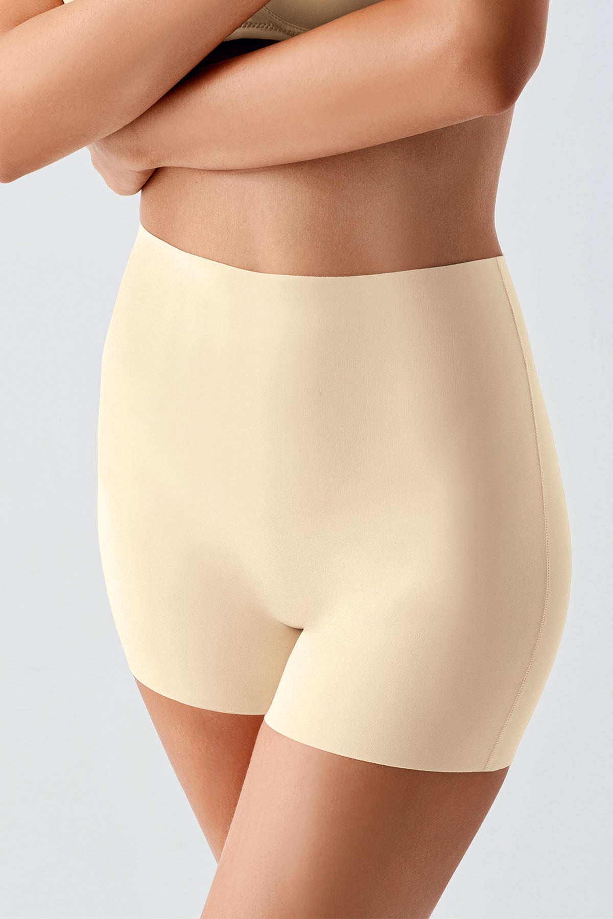 9205-Short Lazer Kesim Külot (Kutulu)