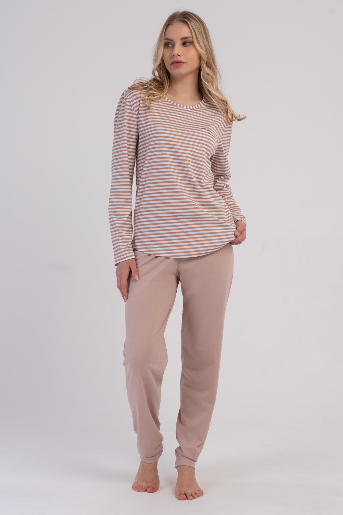 KADIN P.SUPREM O YAKA UZUN KOL ETEGI OVAL PIJAMA TAKIM