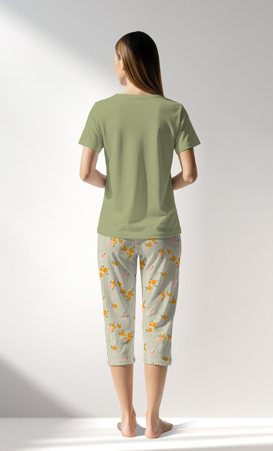 Woman Supreme GreenGarden Capri Set - B-15-0523 - Image 3